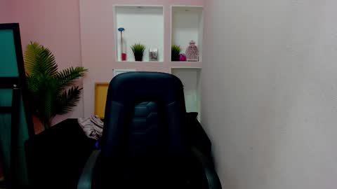 horror flying on the wings of the night.... online show from November 6, 8:45 pm