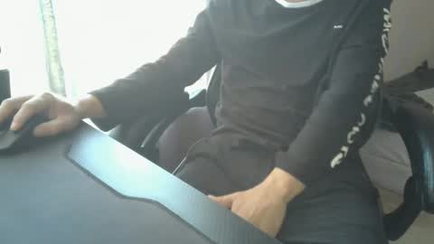 Lalo   x peruvianevil  ig peruvianevil  online show from December 5, 2:06 pm