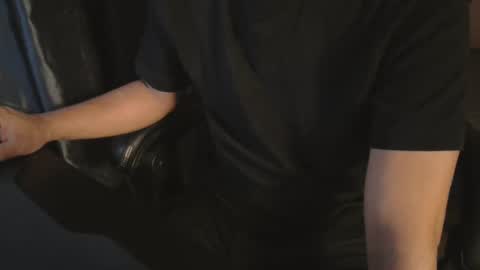 Lalo   x peruvianevil  ig peruvianevil  online show from February 3, 5:18 am