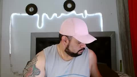 Carlos online show from October 3, 3:53 pm