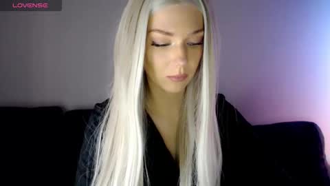 Isabella online show from November 14, 11:01 am