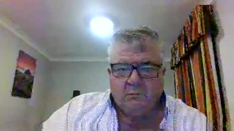 pete112991 online show from December 5, 11:45 pm