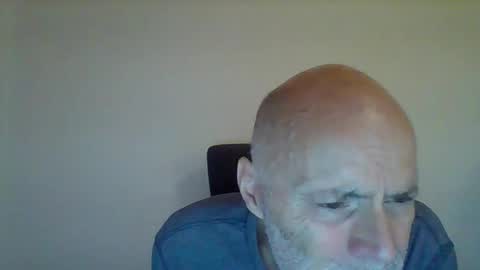 Snapshot of peter19599 chatting on September 12, 8:33 pm peter19599 online show from September 12, 8:33 pm