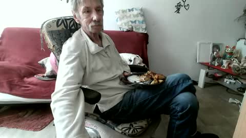 peter9744 online show from June 16, 11:25 am