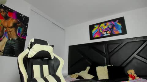 PeterColeman online show from January 19, 2:32 am