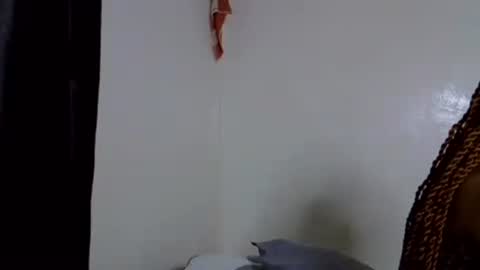 petite_melinda online show from July 8, 10:35 pm