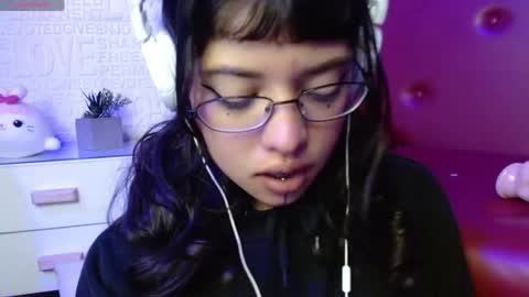 Melody online show from April 13, 2:21 pm