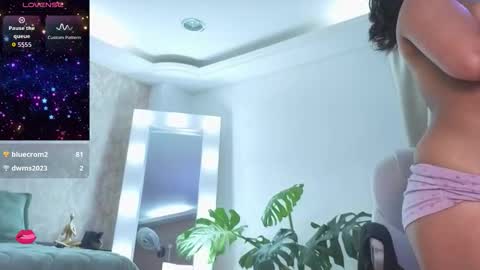 petite_molly_ online show from December 15, 1:18 pm