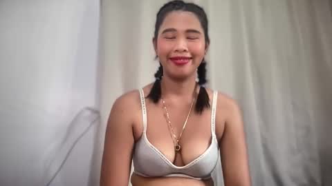 petiteasian01 online show from March 23, 3:55 am