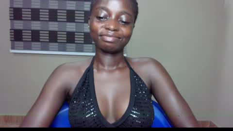 petitexxebony online show from June 7, 11:21 pm