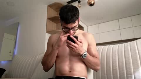 phantom_bigger1 online show from November 11, 1:46 pm