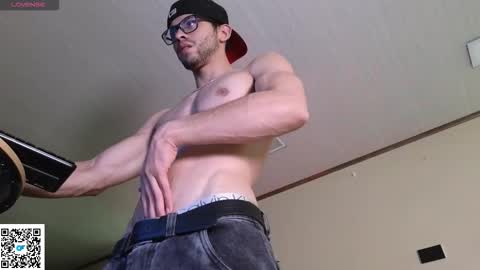 phantom_bigger1 online show from March 19, 8:47 pm