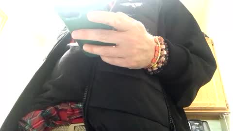 Snapshot of phildoesart chatting on October 5, 2:46 pm Phil online show from October 5, 2:46 pm