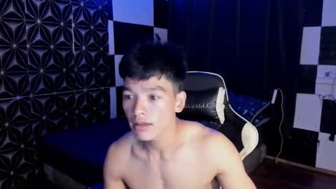 Snapshot of philhotbody chatting on October 24, 2:07 pm AJ online show from October 24, 2:07 pm