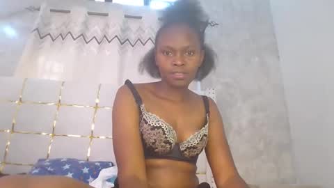 phoebe online show from February 5, 7:01 am