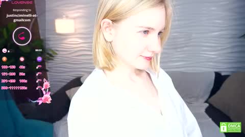 Hann G. Jones online show from November 27, 4:09 am