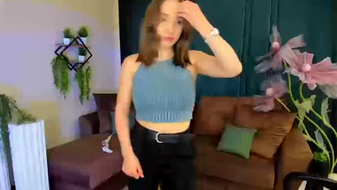 Emelie online show from September 23, 4:34 pm