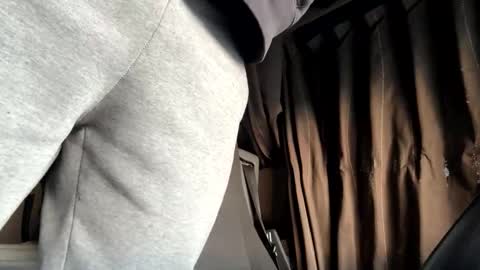 pierotu online show from April 17, 5:04 pm