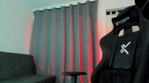 Pierre online show from November 23, 11:47 pm