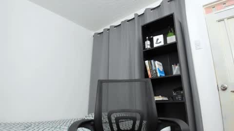 Pierre online show from March 8, 1:25 pm