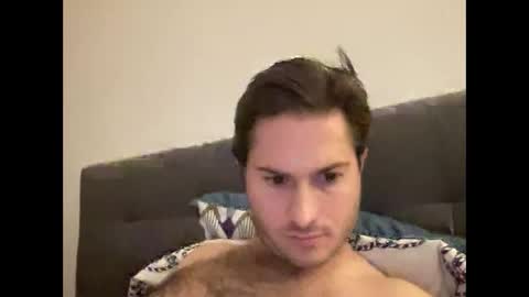 pierrot462900 online show from December 4, 6:33 pm