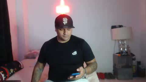 pikoro_gomez online show from January 6, 1:42 am