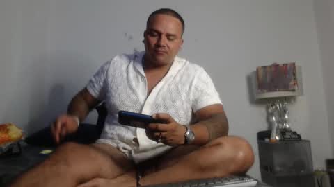 pikoro_gomez online show from February 2, 7:41 am