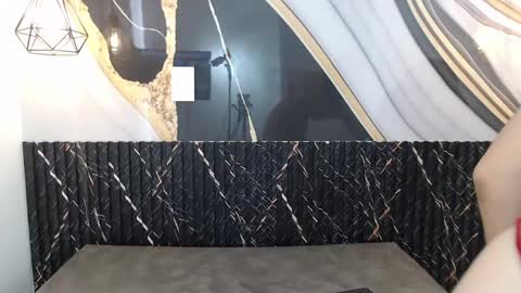 Pilar online show from November 24, 2:05 pm