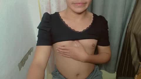 Snapshot of pinay_cristine chatting on October 6, 12:56 pm pinay_cristine online show from October 6, 12:56 pm