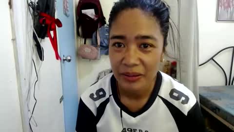 Snapshot of pinay_sexy09 chatting on September 18, 5:44 am pinay online show from September 18, 5:44 am