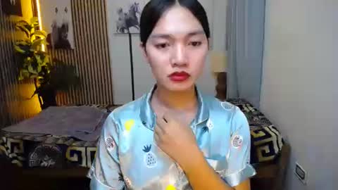 Shenna online show from September 18, 1:53 am