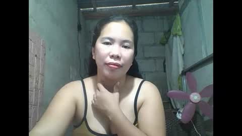 pinaychubbymomm online show from February 5, 2:15 am