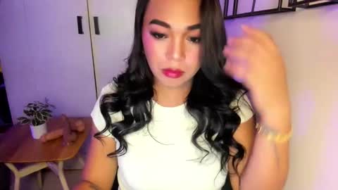 Just cath  online show from November 5, 3:14 pm