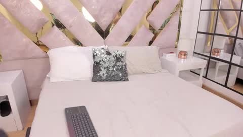 Pink Soul  online show from November 13, 10:56 pm