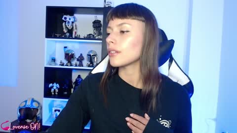 Emily online show from February 2, 11:32 pm