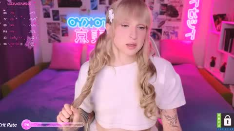 pinkvenom_ online show from February 9, 7:52 pm