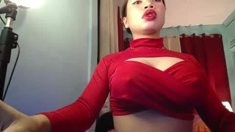 Tina online show from February 10, 6:55 pm