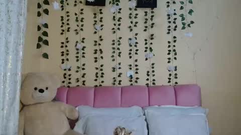 Pinky online show from March 3, 2:07 am