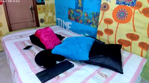 VALENTINA y PIPE online show from November 7, 3:47 pm