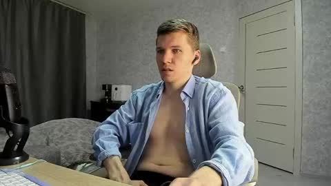 Pierre online show from May 31, 11:42 am