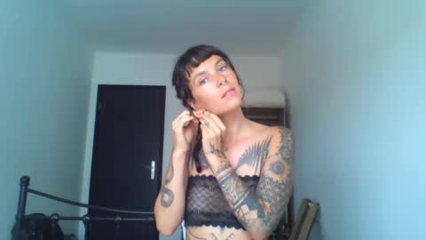 pixiecatfairy online show from September 19, 11:14 am