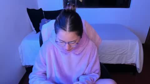 pixie online show from July 13, 4:16 am