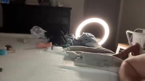 PeggedBiGuy online show from December 4, 6:24 am