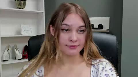 Snapshot of playgirl_valeria chatting on October 22, 9:16 pm Valeria online show from October 22, 9:16 pm
