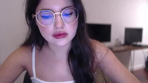 Mary online show from December 15, 9:44 pm