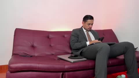 Snapshot of pleasurecompany chatting on October 22, 7:26 pm sergio natalie online show from October 22, 7:26 pm