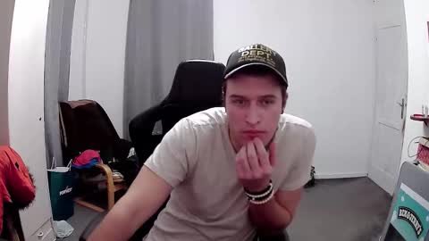 plkrisztian online show from March 6, 11:48 pm