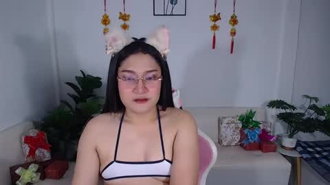 Ploysai online show from February 28, 2:53 am