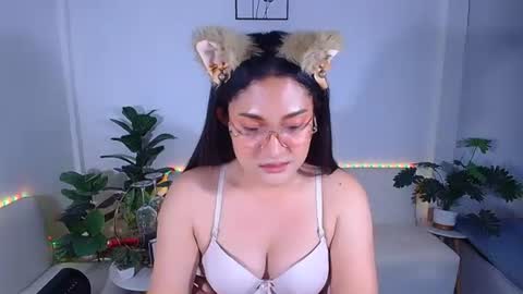 Ploysai online show from September 15, 9:33 am