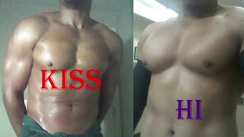 StraightPlush online show from April 3, 3:24 am